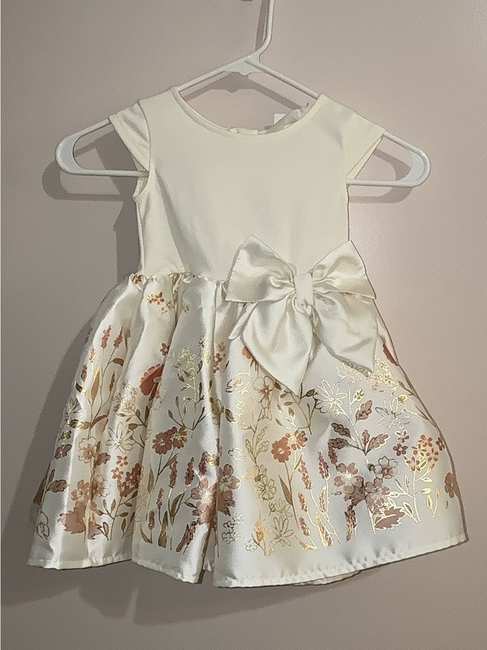H&M Toddler Girls 2T Off White With Gold Floral Accents Dress NWT
